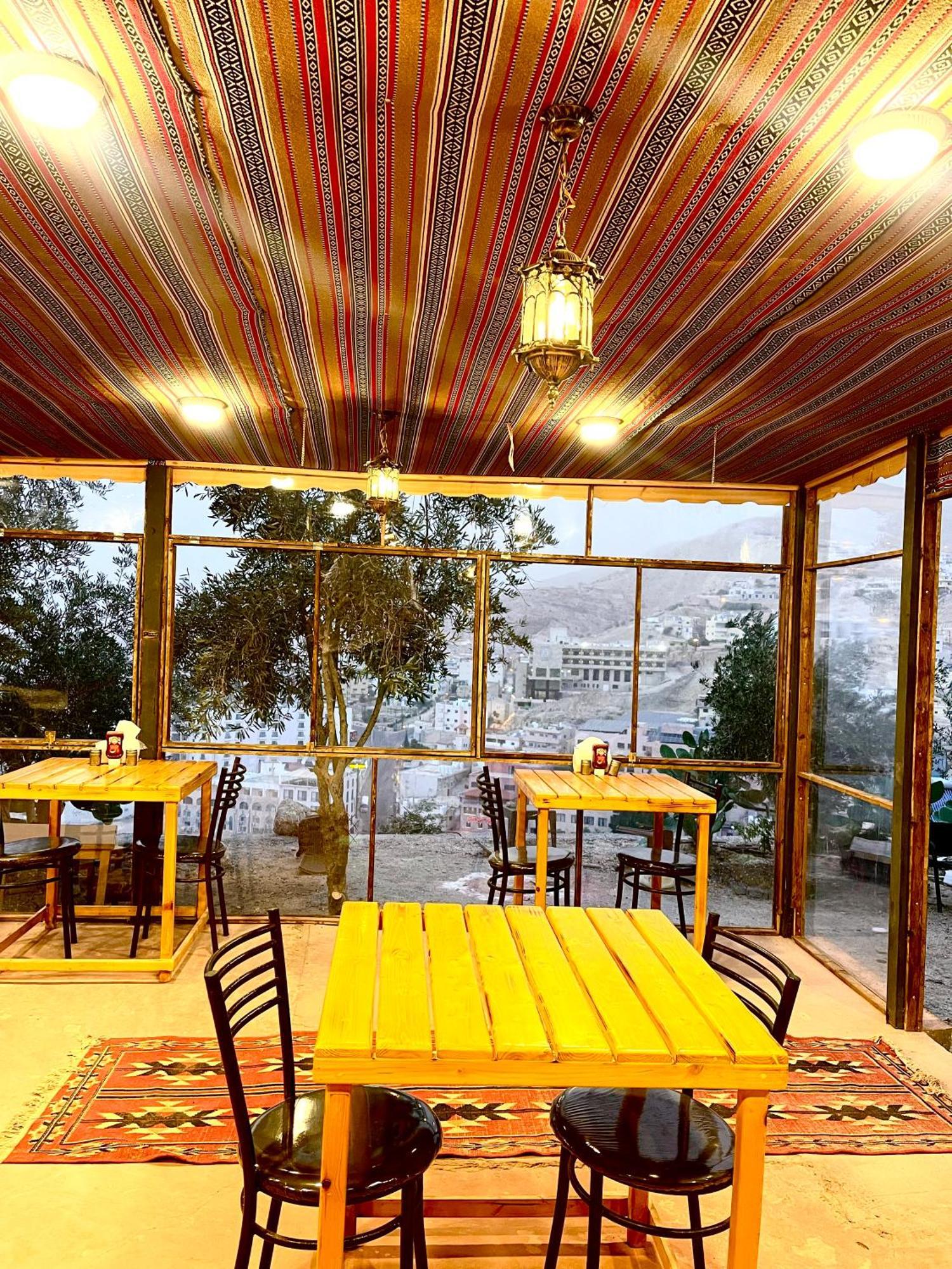 Roadhouse - Petra Hotel Wadi Musa Exterior photo